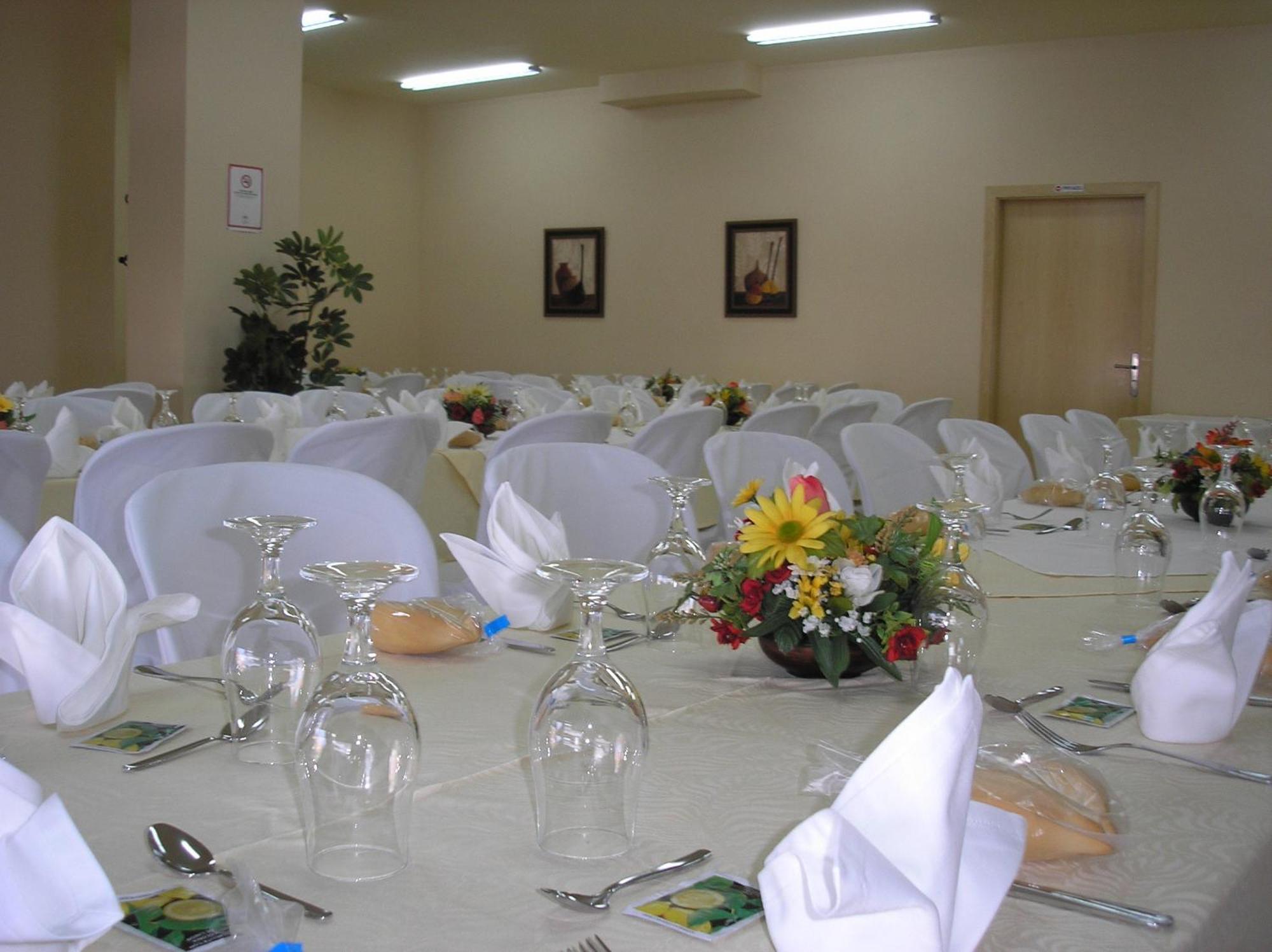 Hostal Restaurante Hermanos Zamora Palma del Río Extérieur photo