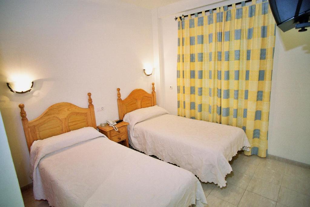Hostal Restaurante Hermanos Zamora Palma del Río Chambre photo